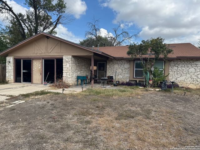 2102 Cross Key, San Antonio, TX 78245