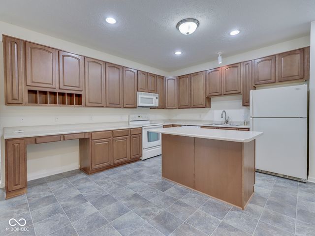 2546 Big Bear Lane, Indianapolis, IN 46217