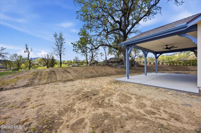 28840 Birkdale Court, Tehachapi, CA 93561