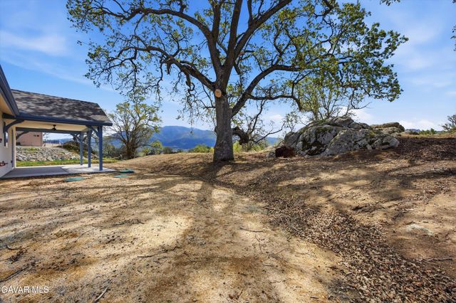 28840 Birkdale Court, Tehachapi, CA 93561