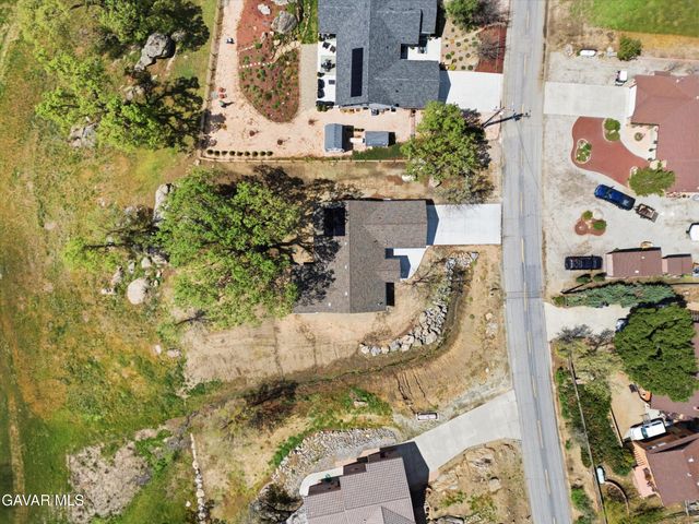 28840 Birkdale Court, Tehachapi, CA 93561