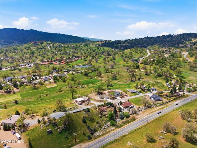 28840 Birkdale Court, Tehachapi, CA 93561