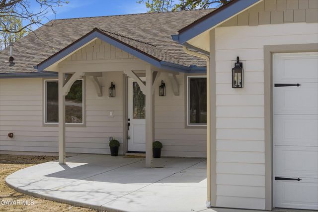 28840 Birkdale Court, Tehachapi, CA 93561