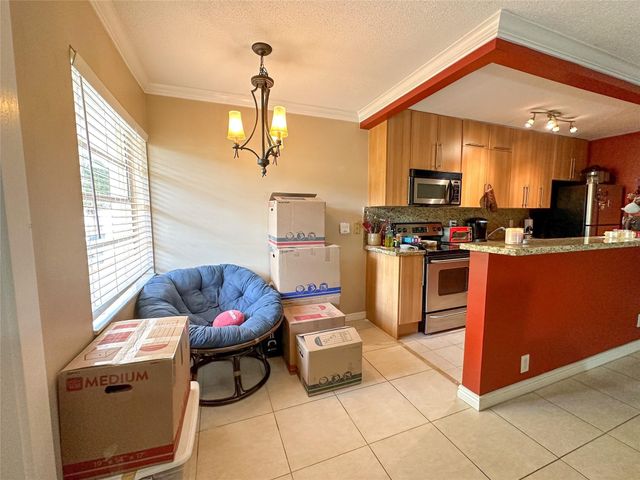 1125 NE 16th Place 105, Fort Lauderdale, FL 33305
