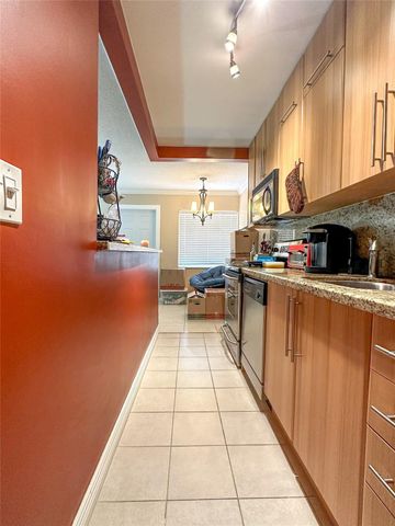 1125 NE 16th Place 105, Fort Lauderdale, FL 33305