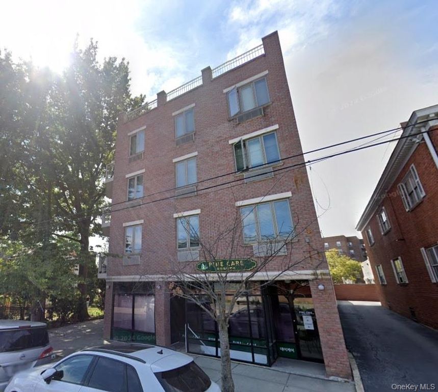 37-10 149th Place 3A, Flushing, NY 11354