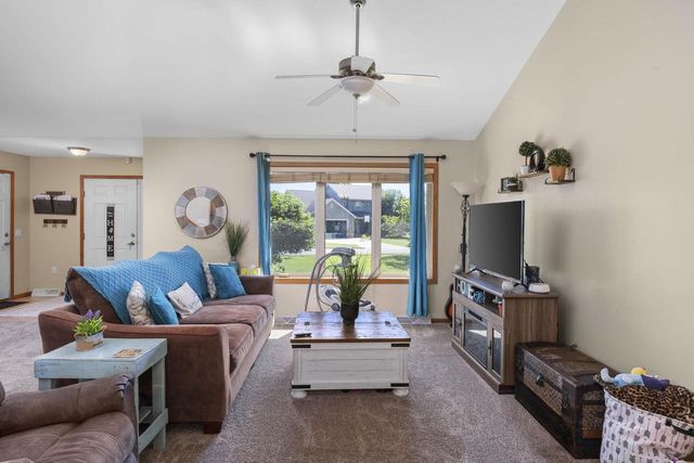 1019 21st Street, Prairie Du Sac, WI 53578