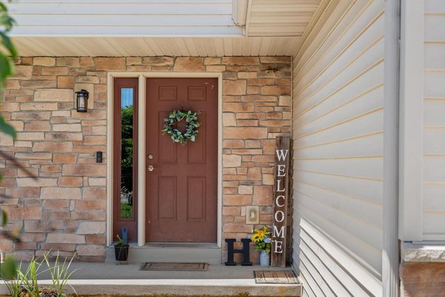 1019 21st Street, Prairie Du Sac, WI 53578