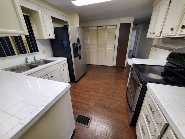 39149 FLORA AVENUE, Zephyrhills, FL 33542