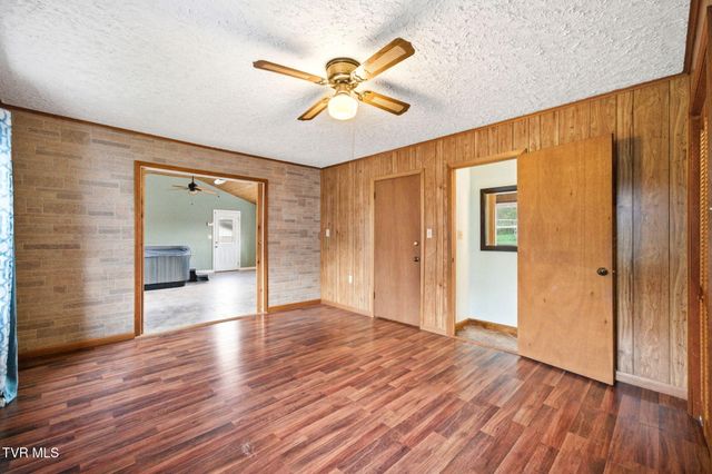 307 Tween Hills Road, Bristol, TN 37620