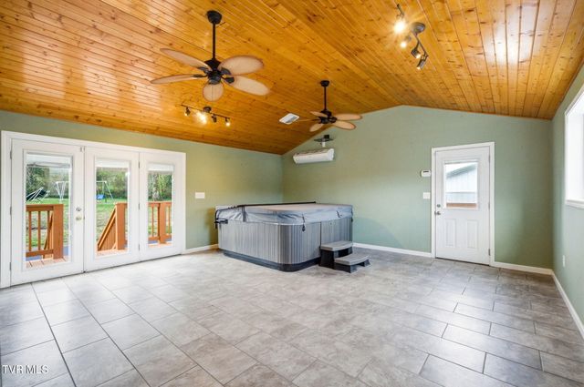 307 Tween Hills Road, Bristol, TN 37620