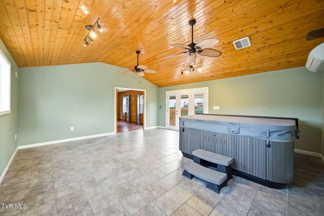 307 Tween Hills Road, Bristol, TN 37620
