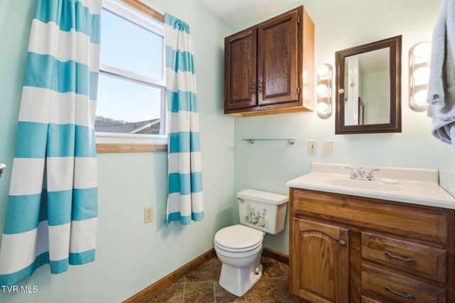 307 Tween Hills Road, Bristol, TN 37620