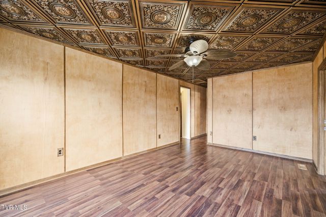 307 Tween Hills Road, Bristol, TN 37620