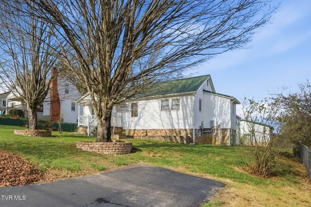 307 Tween Hills Road, Bristol, TN 37620
