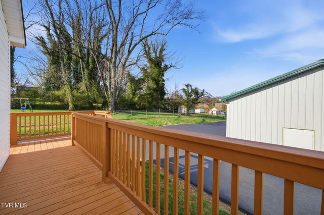 307 Tween Hills Road, Bristol, TN 37620