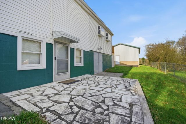 307 Tween Hills Road, Bristol, TN 37620