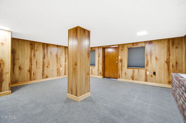 307 Tween Hills Road, Bristol, TN 37620