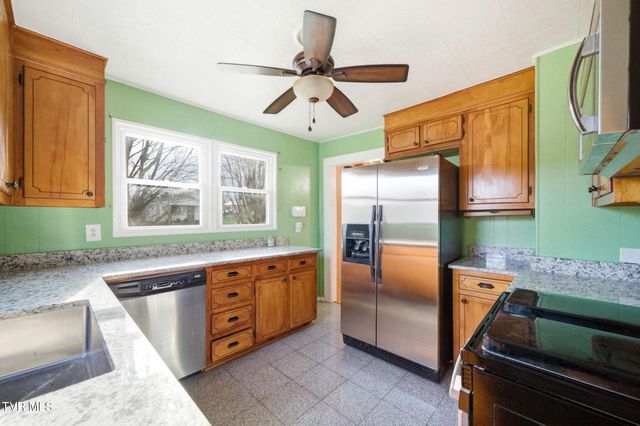 307 Tween Hills Road, Bristol, TN 37620