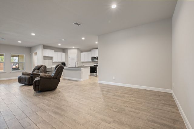 516 Highland Park Trail, Alvarado, TX 76009