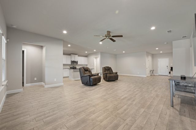 516 Highland Park Trail, Alvarado, TX 76009