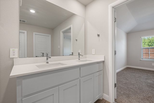 516 Highland Park Trail, Alvarado, TX 76009