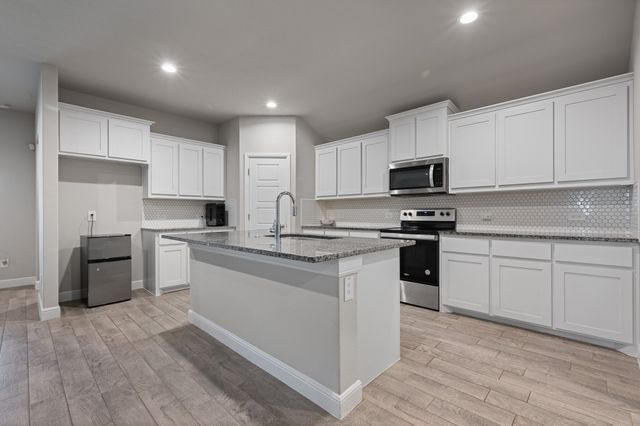 516 Highland Park Trail, Alvarado, TX 76009
