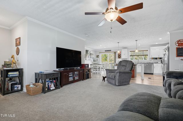 470 Roaming Drive, Chuckey, TN 37641