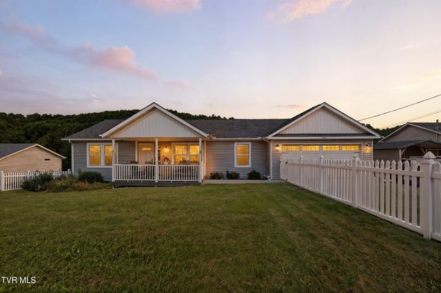 470 Roaming Drive, Chuckey, TN 37641
