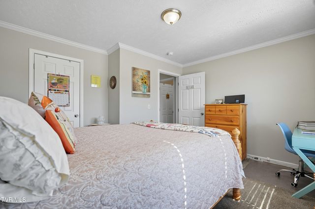 470 Roaming Drive, Chuckey, TN 37641