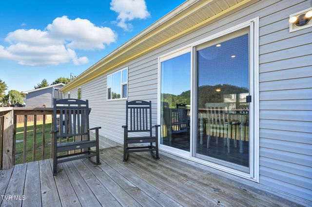 470 Roaming Drive, Chuckey, TN 37641