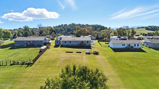 470 Roaming Drive, Chuckey, TN 37641