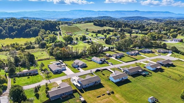 470 Roaming Drive, Chuckey, TN 37641