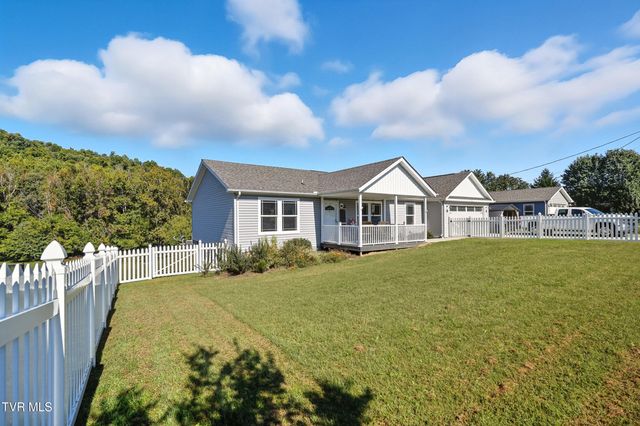 470 Roaming Drive, Chuckey, TN 37641