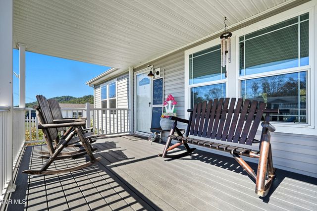 470 Roaming Drive, Chuckey, TN 37641