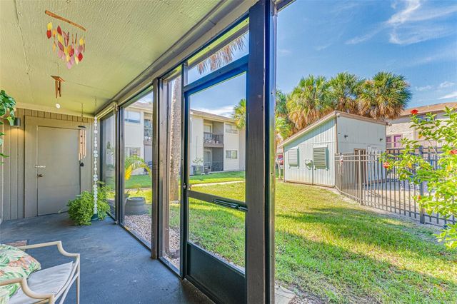 6332 NEWTOWN CIRCLE 32A1, Tampa, FL 33615