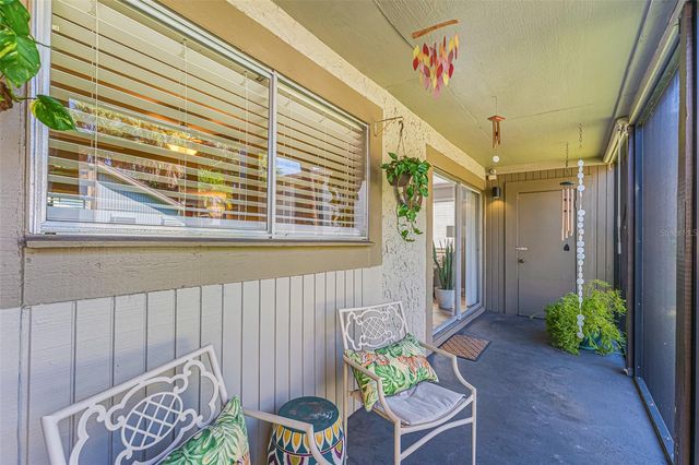 6332 NEWTOWN CIRCLE 32A1, Tampa, FL 33615