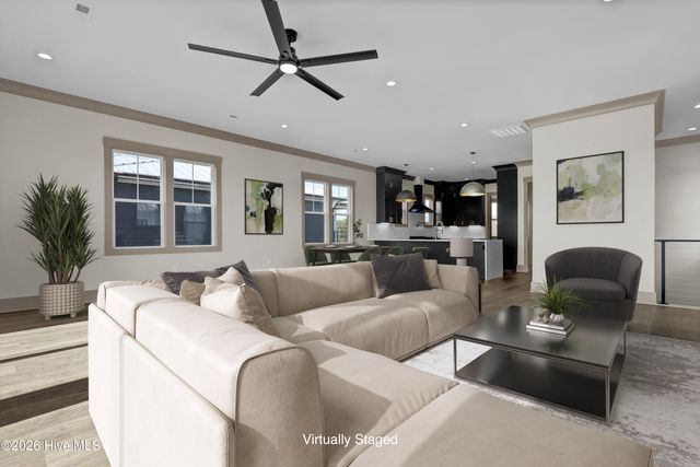 106 Diamond Point Court, Surf City, NC 28445