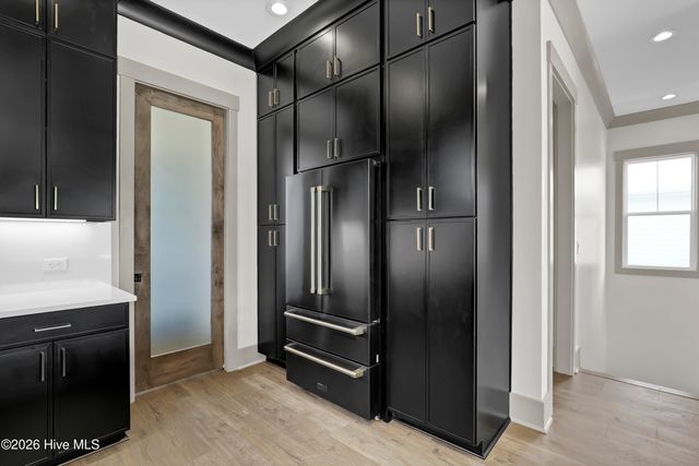 106 Diamond Point Court, Surf City, NC 28445