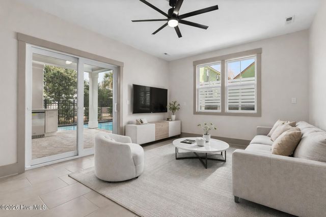 106 Diamond Point Court, Surf City, NC 28445