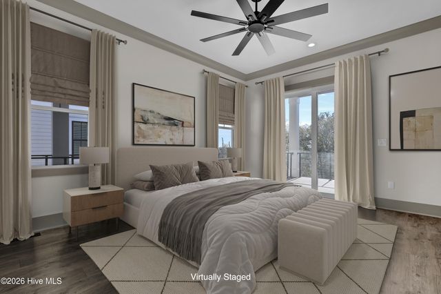 106 Diamond Point Court, Surf City, NC 28445