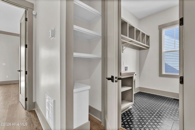 106 Diamond Point Court, Surf City, NC 28445