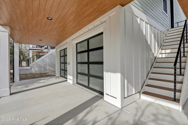 106 Diamond Point Court, Surf City, NC 28445