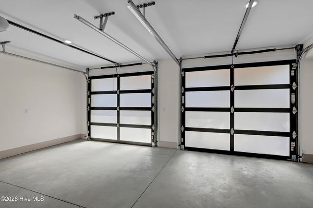 106 Diamond Point Court, Surf City, NC 28445