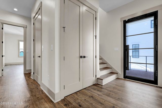 106 Diamond Point Court, Surf City, NC 28445