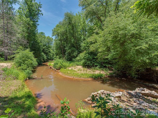3901 Hickory Highway, Statesville, NC 28677