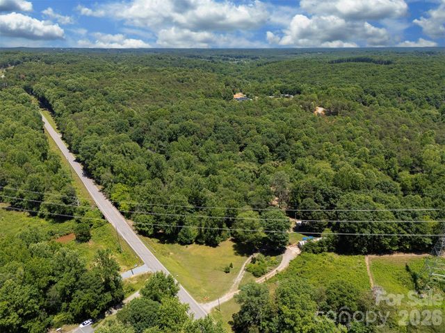3901 Hickory Highway, Statesville, NC 28677