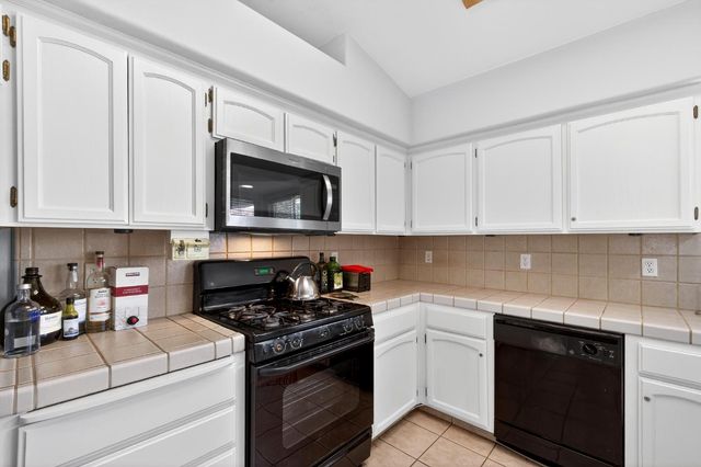 242 Makenna Drive, Madera, CA 93637