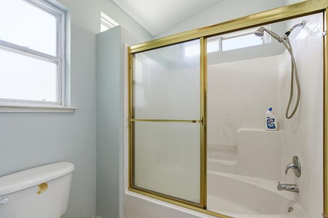 242 Makenna Drive, Madera, CA 93637