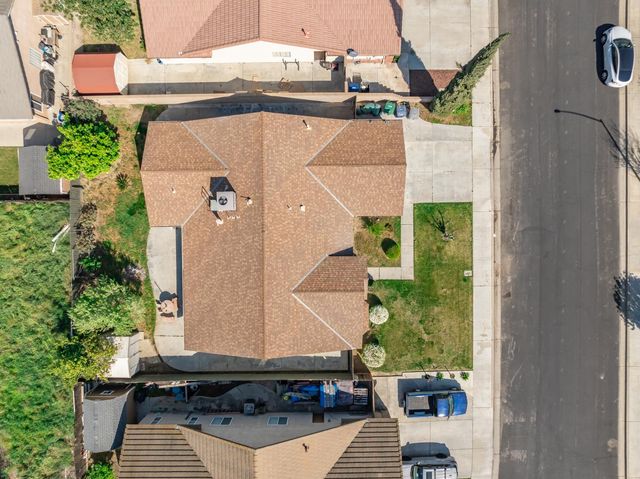 242 Makenna Drive, Madera, CA 93637